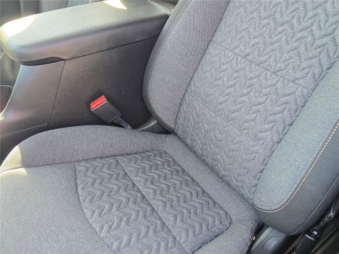 Used 2023 Chevrolet Equinox LT FWD image 19
