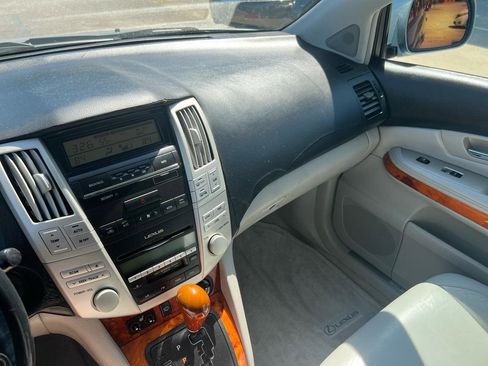 Used 2005 Lexus RX 330 FWD image 15