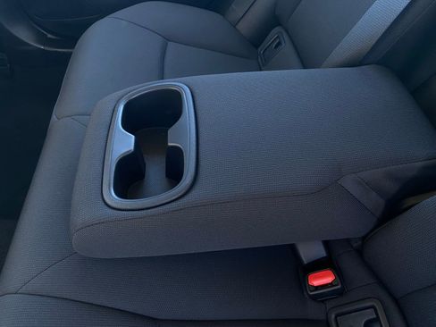 Used 2025 Toyota Corolla LE image 28