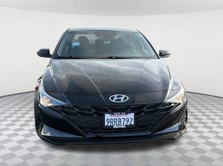 Used 2023 Hyundai Elantra SEL video 2