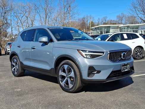 Certified 2023 Volvo XC40 B5 Plus w/ Driver Assist Package image 1