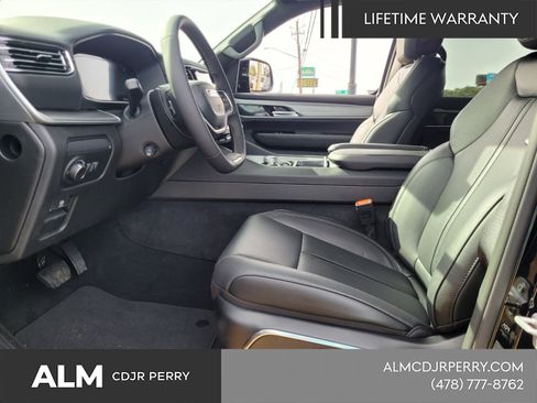 New 2026 Jeep Grand Wagoneer Limited AWD/4WD image 3