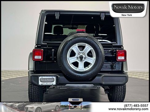 Used 2022 Jeep Wrangler Unlimited Sport image 7