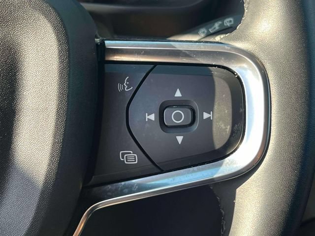 Used 2023 Volvo XC40 B5 Core AWD/4WD image 27