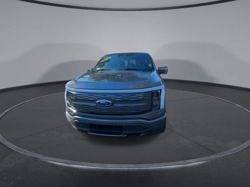 Used 2022 Ford F150 Lightning Lariat image 4