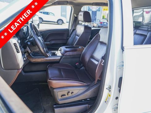 Used 2017 Chevrolet Silverado 2500 High Country w/ Duramax Plus Package image 7