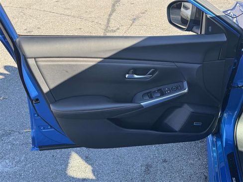 Used 2024 Nissan Sentra SR w/ SR Premium Package image 16