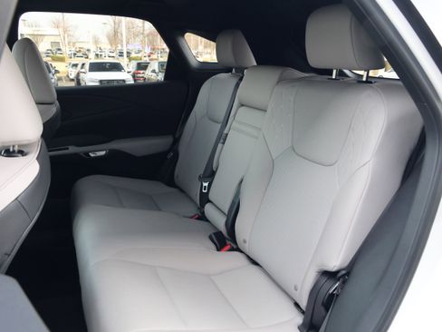 Certified 2024 Lexus RX 350 Premium w/ Accessory Package (Z1) image 35