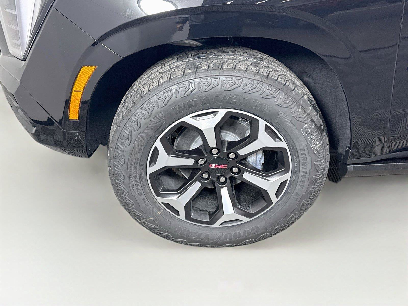 New 2027 GMC Yukon XL AT4 Ultimate w/ LPO, Floor Liner Package AWD/4WD image 28