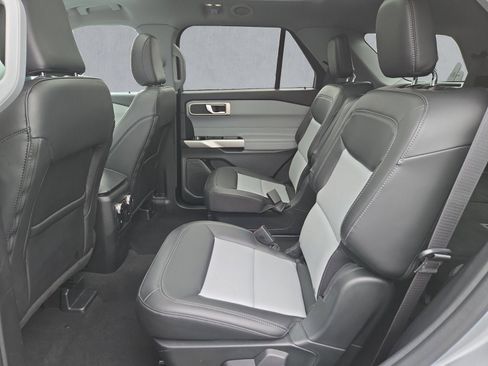 Used 2023 Ford Explorer XLT w/ Equipment Group 202A image 23