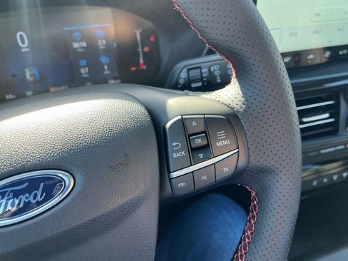 New 2026 Ford Escape ST-Line w/ Tech Pack #1 FWD image 30