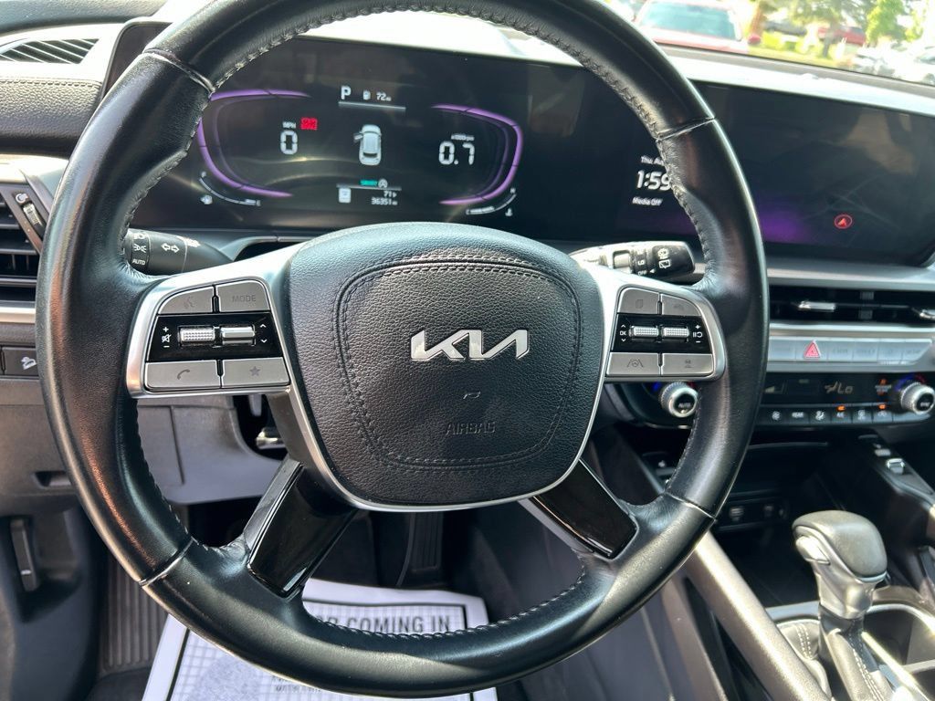 Used 2025 Kia Telluride S AWD/4WD image 27