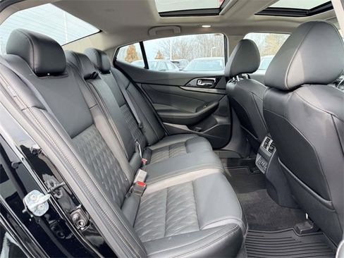 Used 2023 Nissan Maxima Platinum w/ Sport Mat Group image 13