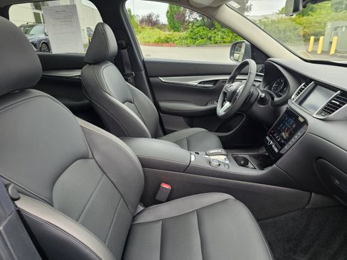 Used 2024 INFINITI QX50 Luxe AWD/4WD image 11