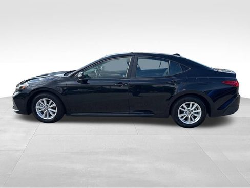 Used 2025 Toyota Camry LE FWD image 2