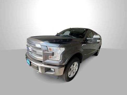 Used 2017 Ford F150 Platinum w/ Equipment Group 701A Luxury AWD/4WD image 4