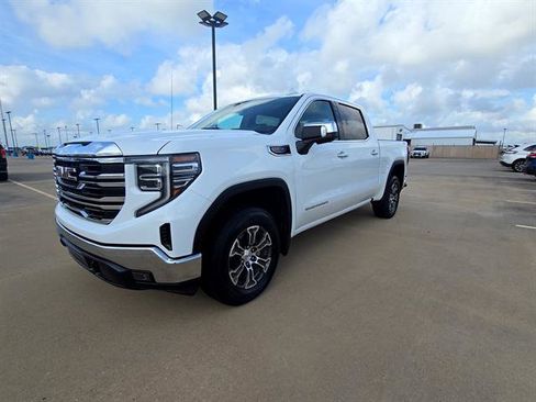Used 2026 GMC Sierra 1500 SLT AWD/4WD image 1