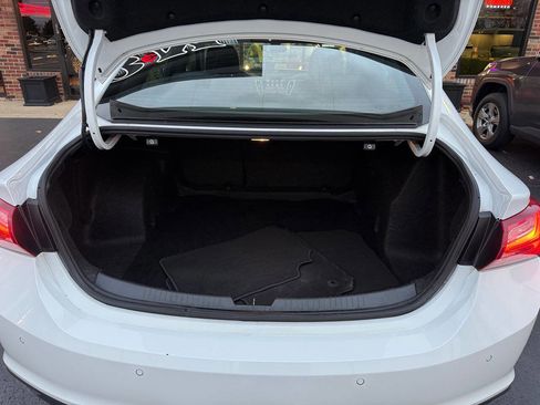 Used 2022 Chevrolet Malibu LT image 20