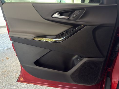 New 2026 Chevrolet Equinox LT w/ Convenience Package II image 27