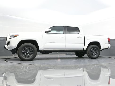 Used 2023 Toyota Tacoma SR5 w/ Technology Package image 38