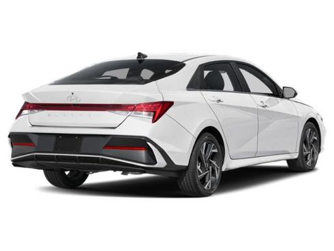 Used 2025 Hyundai Elantra SEL FWD image 3