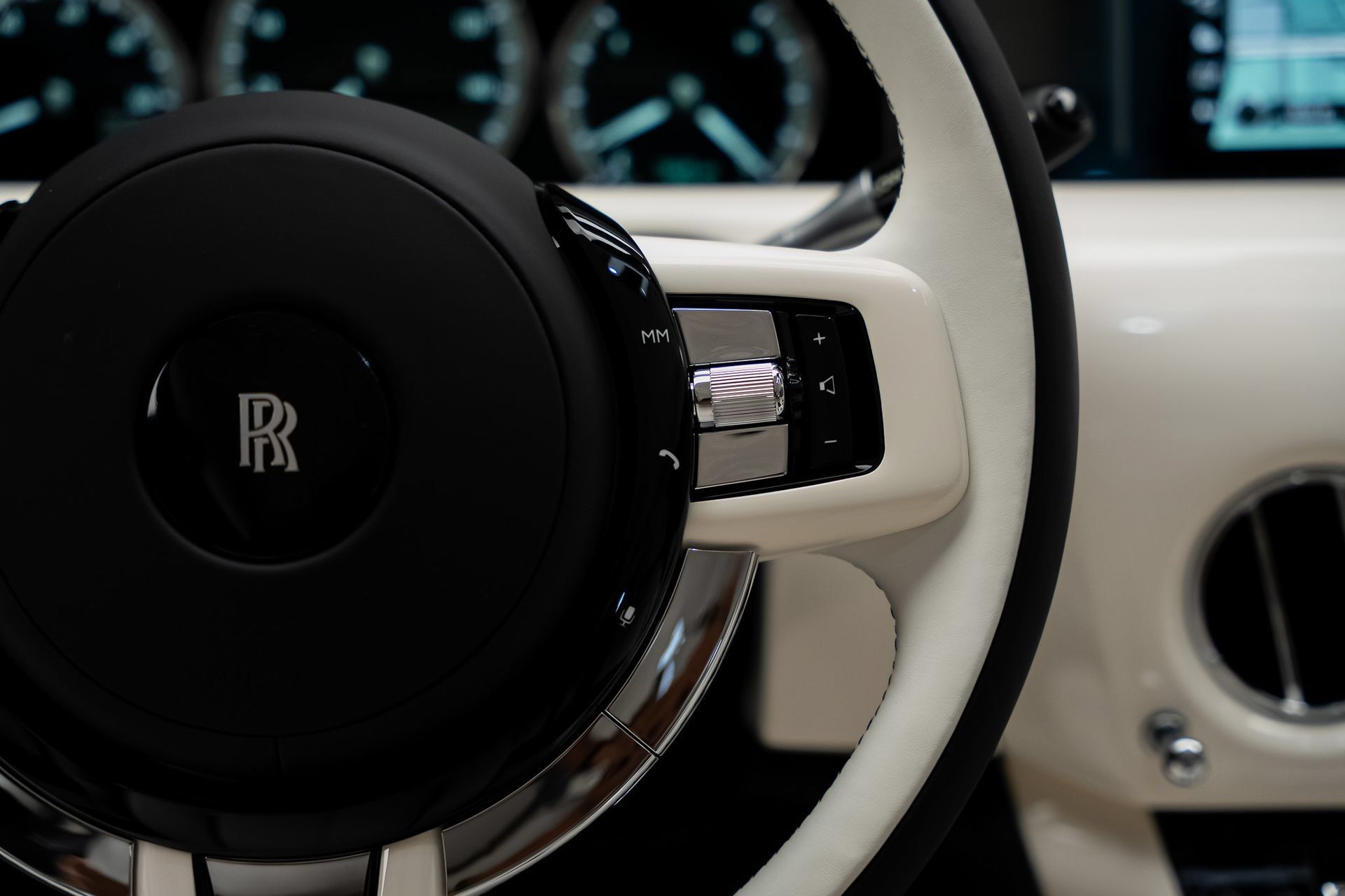 Used 2024 Rolls-Royce Phantom Extended Wheelbase RWD image 44