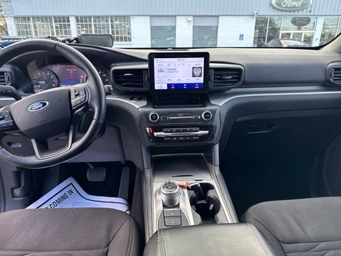 Used 2020 Ford Explorer XLT w/ Comfort Package image 12