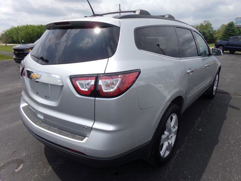 Used 2017 Chevrolet Traverse LT w/ Style and Technology Package AWD/4WD image 5
