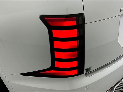 Used 2026 Hyundai Palisade Calligraphy AWD/4WD image 22