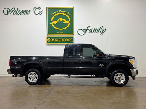 Used 2012 Ford F250 XLT w/ XLT Interior Pkg AWD/4WD image 2