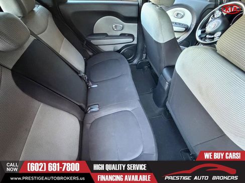Used 2017 Kia Soul FWD image 39