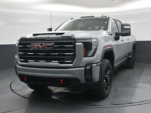 Used 2024 GMC Sierra 2500 AT4 w/ AT4 Premium Plus Package AWD/4WD image 8