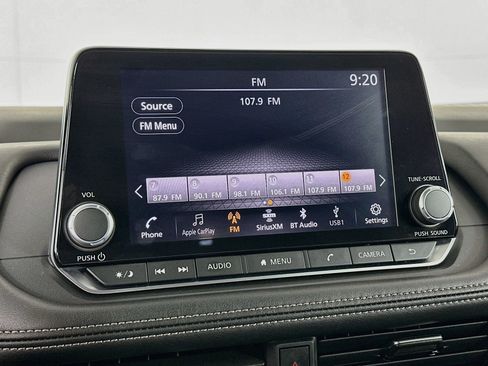 Used 2024 Nissan Rogue SV FWD image 21