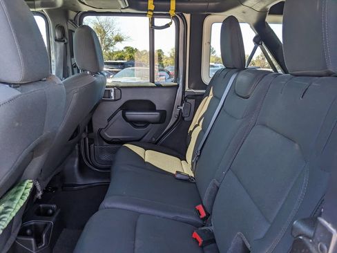 Used 2021 Jeep Wrangler Unlimited Sport image 18