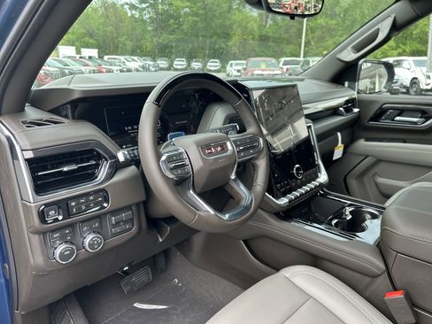 New 2026 GMC Yukon Elevation w/ Elevation Premium Package AWD/4WD image 18
