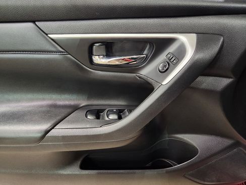 Used 2018 Nissan Altima 2.5 SR w/ SR Special Edition image 44