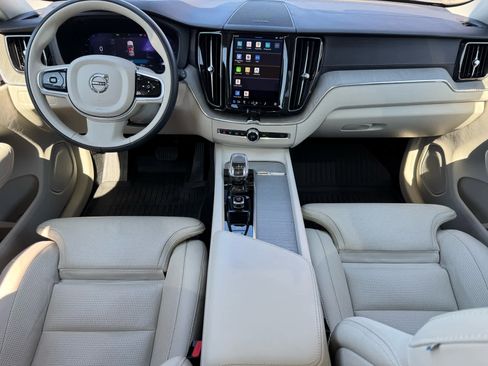 Used 2023 Volvo XC60 B5 Ultimate w/ Climate Package image 12