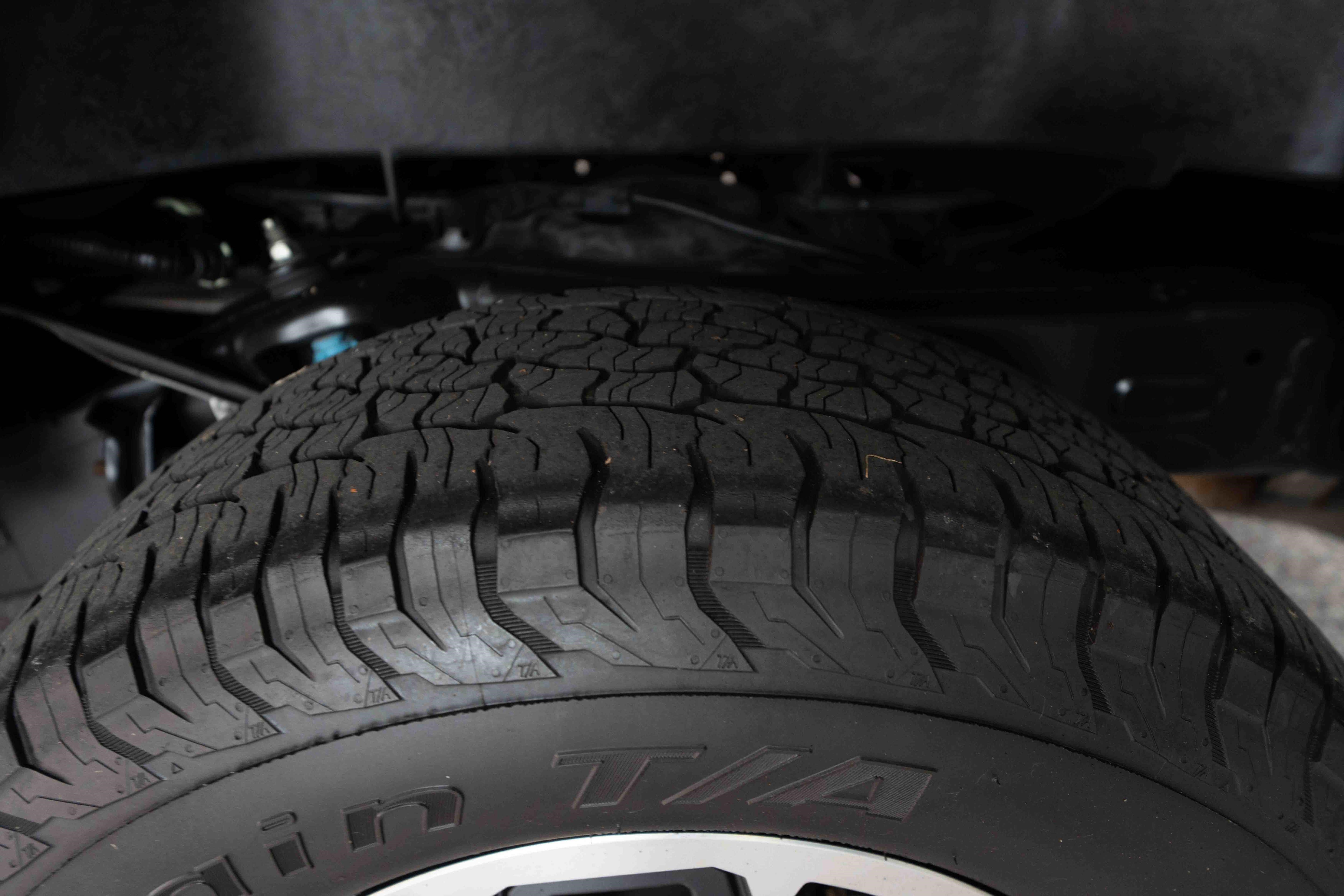 Used 2024 Toyota Tacoma TRD Off-Road w/ TRD Off Road Premium Package AWD/4WD image 29