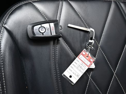 Used 2021 Ford Mustang Mach-E Select image 26