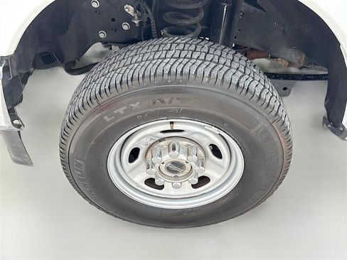 Used 2022 Ford F350 XL w/ Power Equipment Group image 27