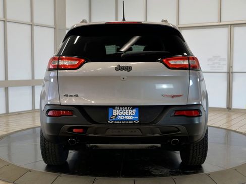Used 2016 Jeep Cherokee Trailhawk w/ Cold Weather Group image 7