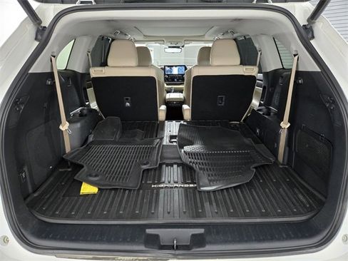 Used 2020 Toyota Highlander Limited Platinum image 21