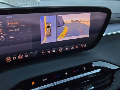 Used 2025 Buick Enclave Sport Touring image 19