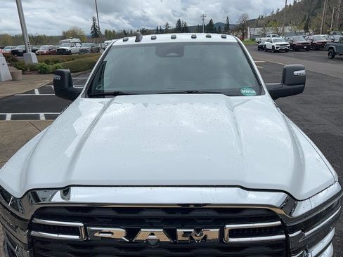 New 2026 RAM 3500 Big Horn AWD/4WD image 7