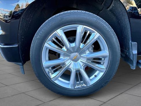 Used 2024 Chevrolet Silverado 1500 High Country w/ High Country Premium Package image 11
