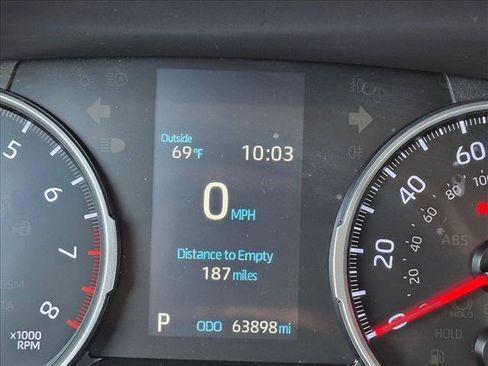 Used 2019 Toyota RAV4 XLE Premium w/ Cold Weather Package FWD image 10