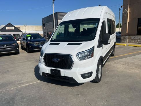 Used 2023 Ford Transit 350 XLT RWD image 5