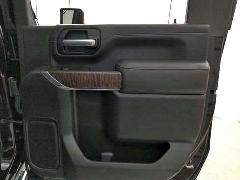 Used 2020 GMC Sierra 2500 Denali w/ Denali Ultimate Package image 31