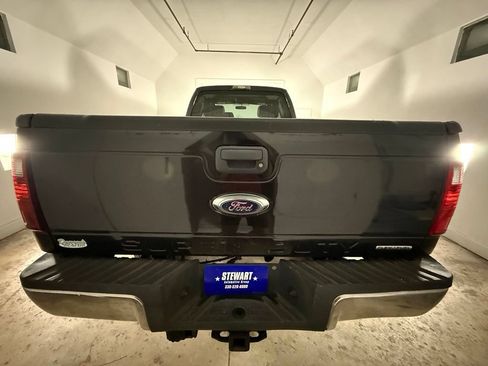 Used 2015 Ford F250 XLT w/ Snow Plow Prep Package AWD/4WD image 4