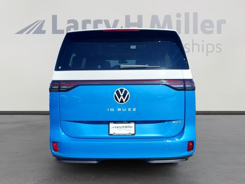 Used 2025 Volkswagen ID. Buzz 1st Edition image 5
